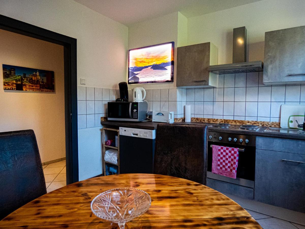 #121 Grosse, Gemuetliche Wohnung In Remscheid-City Exterior photo