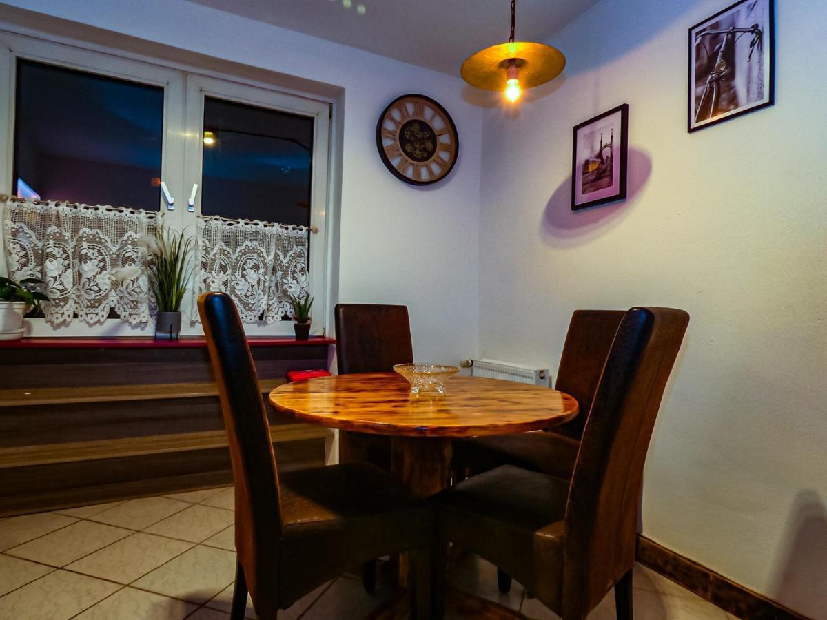 #121 Grosse, Gemuetliche Wohnung In Remscheid-City Exterior photo
